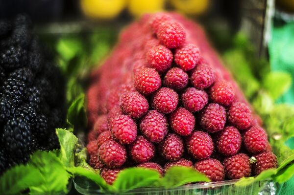 Что происходит с организмом, когда мы едим малину? - Sputnik Армения