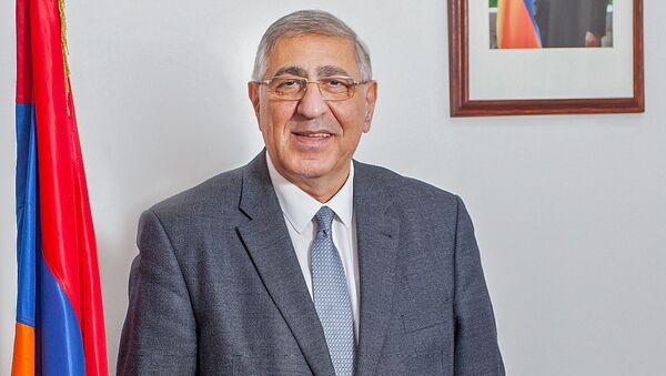 Чрезвычайный и полномочный посол Армении в Великобритании Арман Киракосян - Sputnik Արմենիա