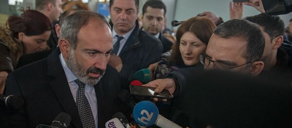 И.о. премьер-министра Никол Пашинян ответил на вопросы журналистов (5 декабря 2018). Село Мердзаван И.о. премьер-министра Никол Пашинян ответил на вопросы журналистов (5 декабря 2018). Село Мердзаван - Sputnik Армения