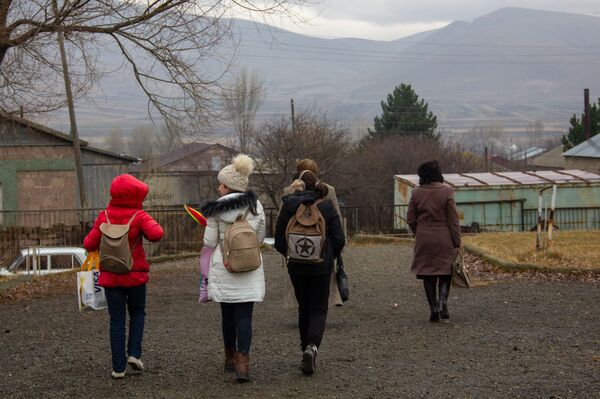 В эпицентре землетрясения: Ширакамут помнит стоны умирающих детей и гробовую тишину - Sputnik Армения