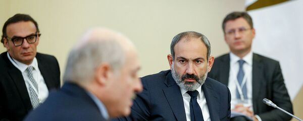 И.о. премьер-министра Никол Пашинян на заседании Высшего Евразийского экономического совета (6 декабря 2018). Санкт-Петербург И.о. премьер-министра Никол Пашинян на заседании Высшего Евразийского экономического совета (6 декабря 2018). Санкт-Петербург - Sputnik Արմենիա