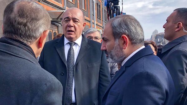 И.о. премьер-министра Никол Пашинян ознакомился с ходом ремонта дорог Гюмри - Sputnik Армения
