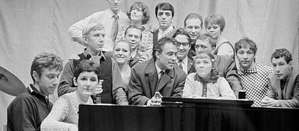 Սոս Պետրոսյան և Ալլա Պուգաչյովա - Sputnik Արմենիա