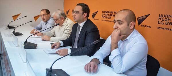 Пресс-конференции команды адвокатов Роберта Кочаряна (7 декабря 2018). Еревaн Пресс-конференции команды адвокатов Роберта Кочаряна (7 декабря 2018). Еревaн - Sputnik Արմենիա
