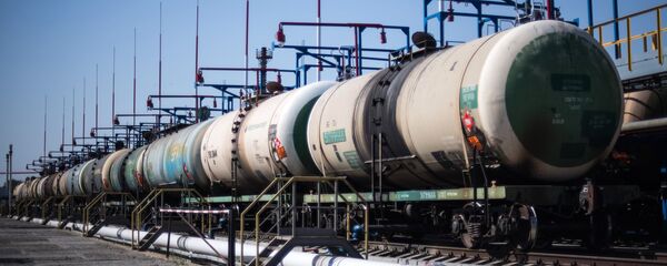 Нефтяные цистерны, архивное фото Нефтяные цистерны, архивное фото - Sputnik Армения