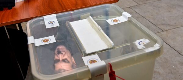 Избирательный участок 9/26 Избирательный участок 9/26 - Sputnik Արմենիա