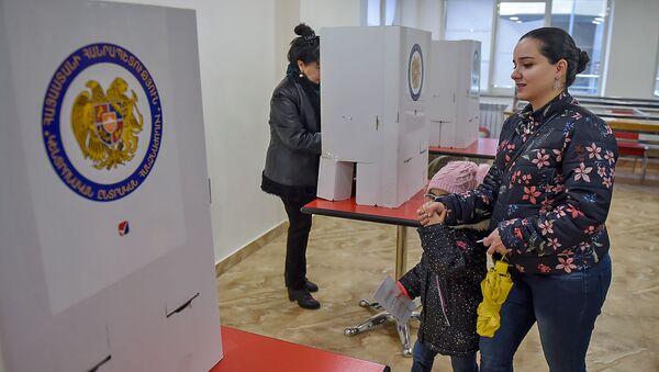 Внеочередные выборы в Национальное собрание Армении (9 декабря 2018). Еревaн - Sputnik Армения