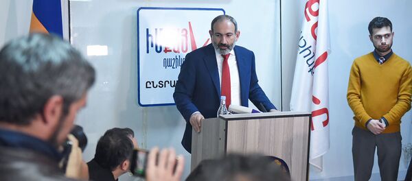 Никол Пашинян в штабе блока Мой шаг (10 декабря 2018). Еревaн - Sputnik Армения