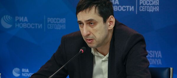 Андрей Арешев во время телемоста Еревaн-Москвa по итогам выборов в НС РА (10 декабря 2018). Москвa - Sputnik Армения