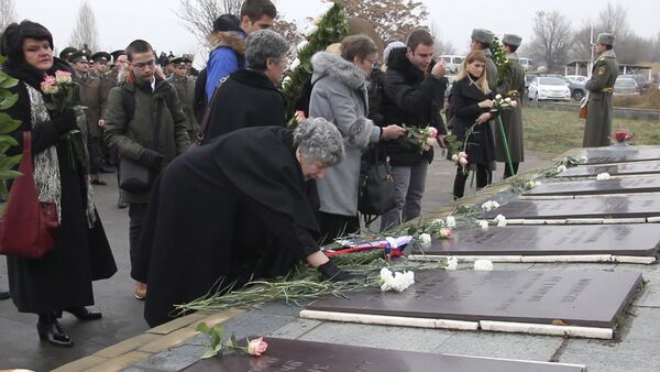 Церемония памяти сербских пилотов, разбившихся в Армении после землетрясения 1988 года - Sputnik Армения