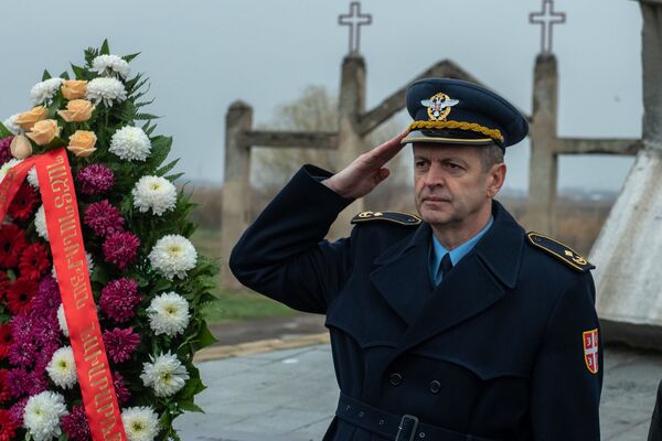 Ведь пилоты не умирают, они улетают в небо... 30 лет подвигу сербских летчиков в Армении - Sputnik Армения