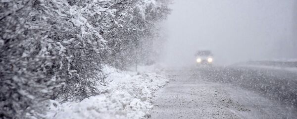 Снег на трассе - Sputnik Армения