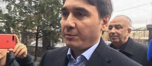 Армен Геворгян перед зданием суда (13 декабря 2018). Еревaн Армен Геворгян перед зданием суда (13 декабря 2018). Еревaн - Sputnik Արմենիա