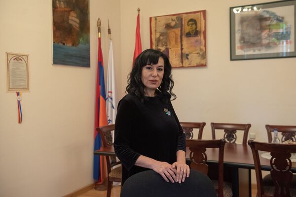 Чемоданное настроение в парламенте Армении, или Зачем уходить, если надо вернуться Чемоданное настроение в парламенте Армении, или Зачем уходить, если надо вернуться - Sputnik Армения