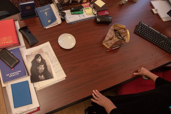 Чемоданное настроение в парламенте Армении, или Зачем уходить, если надо вернуться Чемоданное настроение в парламенте Армении, или Зачем уходить, если надо вернуться - Sputnik Армения