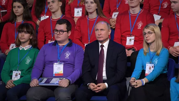 Президент России Владимир Путин принимает участие в открытом уроке Направление прорыва (13 декабря 2018). Ярославль