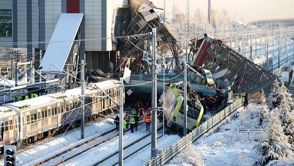 Столкновение поездов на железнодорожной станции Анкары (13 декабря 2018). Турция - Sputnik Армения