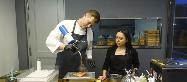 В гостях у шеф-повара: как приготовить Радужную форель - Sputnik Армения