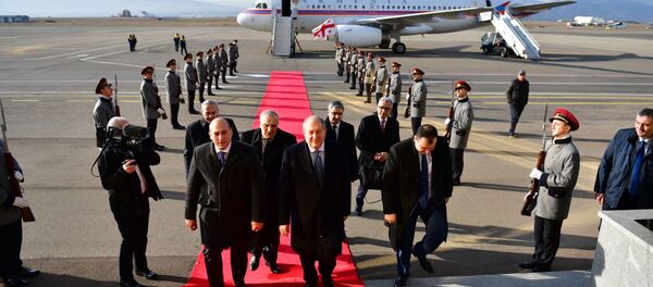Официальная делегация во главе с президентом прибыла в Грузию - Sputnik Արմենիա