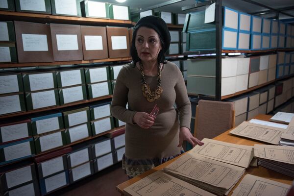 Заведующая научно-исследовательского отдела Национального архива Армении Гоар Авакян Заведующая научно-исследовательского отдела Национального архива Армении Гоар Авакян - Sputnik Արմենիա