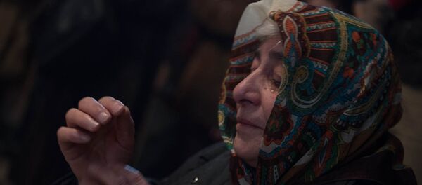 Мощи Святого Иоанна Крестителя, хранящиеся в Первопрестольном Святом Эчмиадзине были привезены в Ереван, чтобы верующие могли к ним приложиться Мощи Святого Иоанна Крестителя, хранящиеся в Первопрестольном Святом Эчмиадзине были привезены в Ереван, чтобы верующие могли к ним приложиться - Sputnik Армения