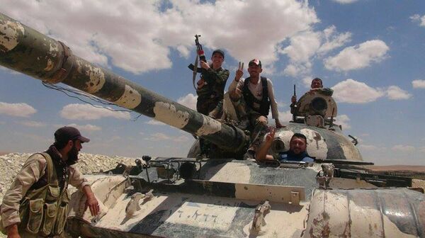 40-летняя Сливия Кури (Sliviya Kuri)примкнула к батальону народного ополчения, воюющего в провинции Хасаке против ИГ 40-летняя Сливия Кури (Sliviya Kuri)примкнула к батальону народного ополчения, воюющего в провинции Хасаке против ИГ - Sputnik Արմենիա