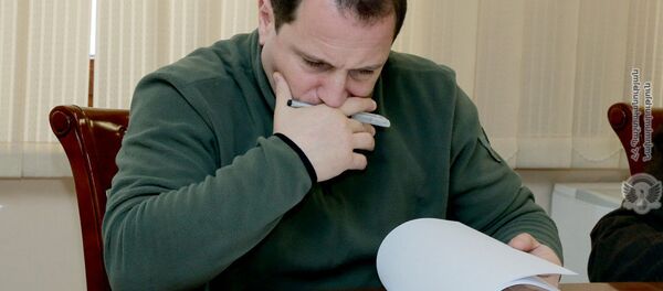 И.о. министра обороны Давид Тоноян на заседании Совета попечителей Военно-спортивного колледжа имени Монте Мелконяна (17 декабря 2018). Еревaн И.о. министра обороны Давид Тоноян на заседании Совета попечителей Военно-спортивного колледжа имени Монте Мелконяна (17 декабря 2018). Еревaн - Sputnik Армения