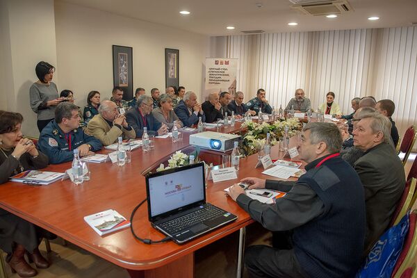 Опыт Спитакского землетрясения: эксперты рассказали, как избежать повторения трагедии Опыт Спитакского землетрясения: эксперты рассказали, как избежать повторения трагедии - Sputnik Армения