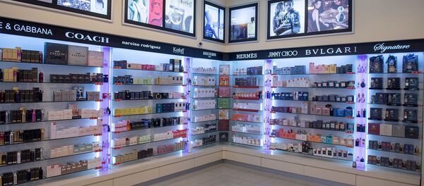 Интерьер сети магазинов парфюмерии в Ереване Интерьер сети магазинов парфюмерии в Ереване - Sputnik Արմենիա