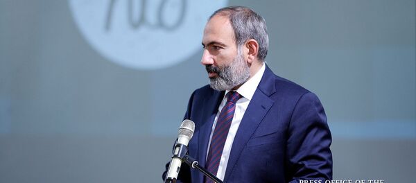 И.о. премьер-министра Никол Пашинян встретился с участниками программы НерУж (19 декабря 2018). Дилижан И.о. премьер-министра Никол Пашинян встретился с участниками программы НерУж (19 декабря 2018). Дилижан - Sputnik Արմենիա