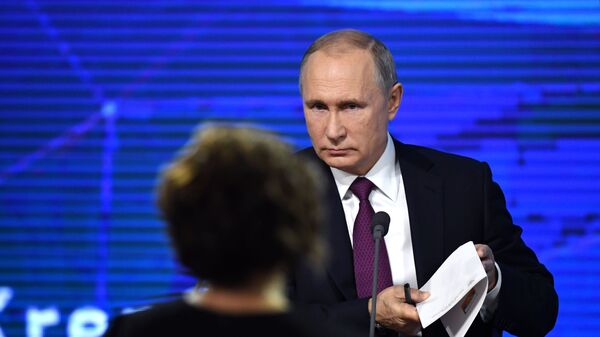 Президент России Владимир Путин во время ежегодной большой пресс-конференции (20 декабря 2018). Москвa - Sputnik Армения