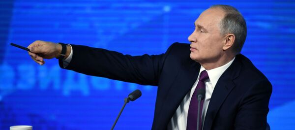 Президент России Владимир Путин во время ежегодной большой пресс-конференции (20 декабря 2018). Москвa - Sputnik Армения