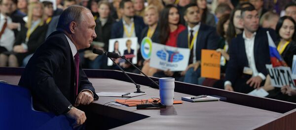 Президент России Владимир Путин во время ежегодной большой пресс-конференции (20 декабря 2018). Москвa Президент России Владимир Путин во время ежегодной большой пресс-конференции (20 декабря 2018). Москвa - Sputnik Армения