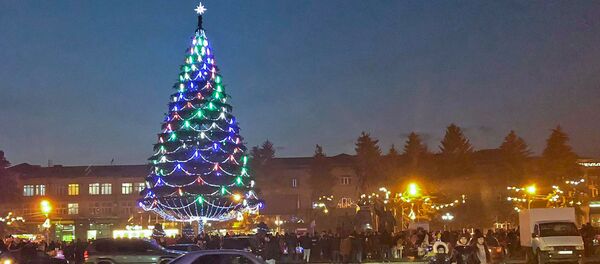Торжественное включение огней новогодней елки в Гюмри (20 декабря 2018). Ширак Торжественное включение огней новогодней елки в Гюмри (20 декабря 2018). Ширак - Sputnik Արմենիա