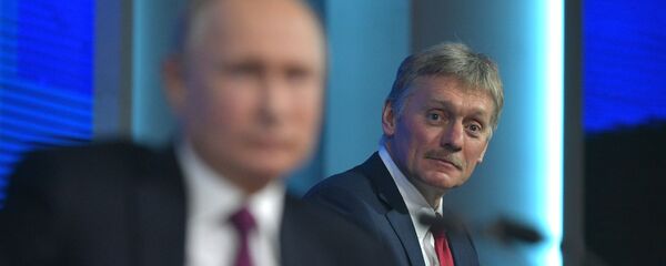 Пресс-секретарь президента РФ Дмитрий Песков во время ежегодной большой пресс-конференции Владимира Путина (20 декабря 2018). Москвa - Sputnik Армения