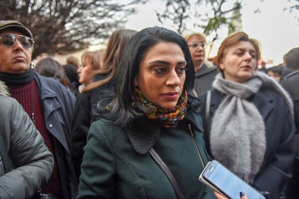 Доживем до понедельника: культурные люди готовы испортить Пашиняну Новый год  - Sputnik Армения