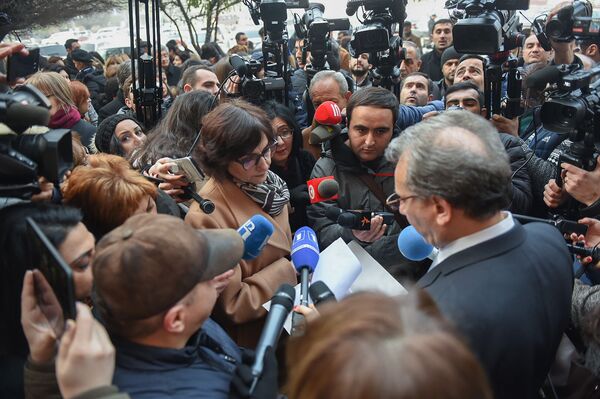 Доживем до понедельника: культурные люди готовы испортить Пашиняну Новый год  - Sputnik Армения