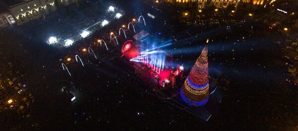 Торжественная церемония зажжения огней главной елки Еревана (21 декабря 2018). Еревaн Торжественная церемония зажжения огней главной елки Еревана (21 декабря 2018). Еревaн - Sputnik Արմենիա