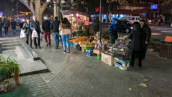 Уличная торговля в Ереване - Sputnik Армения