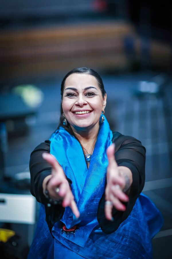 Джаз на армянском и противогаз: Мариам Мерабова рассказала про Новый год и мужа  - Sputnik Армения