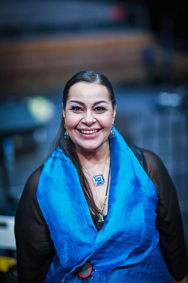 Джаз на армянском и противогаз: Мариам Мерабова рассказала про Новый год и мужа  - Sputnik Армения