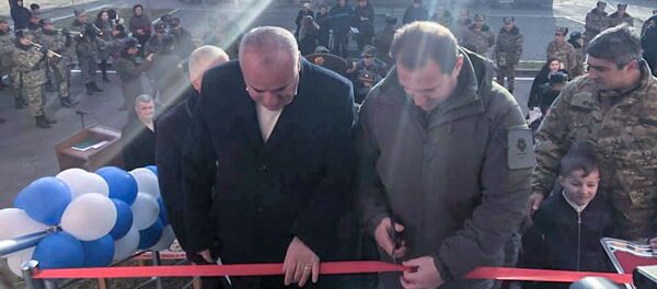 И.о. министра обороны Давид Тоноян на мероприятии сдачи квартив военнослужащим (26 декабря 2018). Агарак - Sputnik Армения