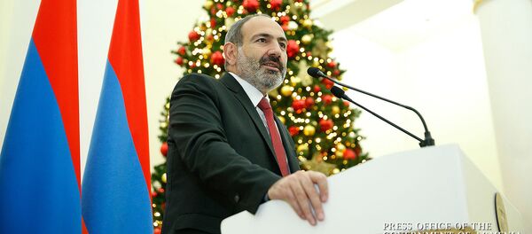 И.о. премьер-министра Никол Пашинян поздравил представителей СМИ с наступающими праздниками (26 декабря 2018). Еревaн И.о. премьер-министра Никол Пашинян поздравил представителей СМИ с наступающими праздниками (26 декабря 2018). Еревaн - Sputnik Արմենիա