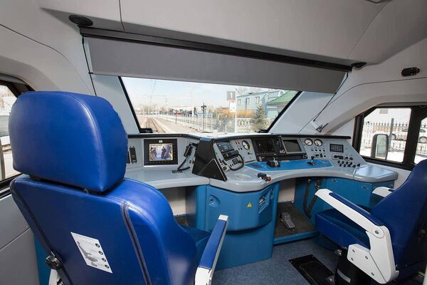 Второй новый электропоезд находится на пути в Армению - ЮКЖД Второй новый электропоезд находится на пути в Армению - ЮКЖД - Sputnik Армения