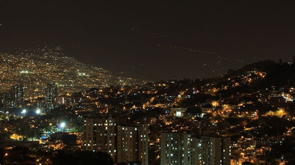 Ночной вид на город Медельин, Колумбия - Sputnik Армения