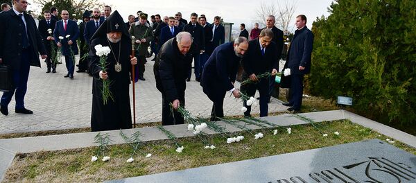 Президент Армен Саркисян посетил мемориальный комплекс Ераблур - Sputnik Армения