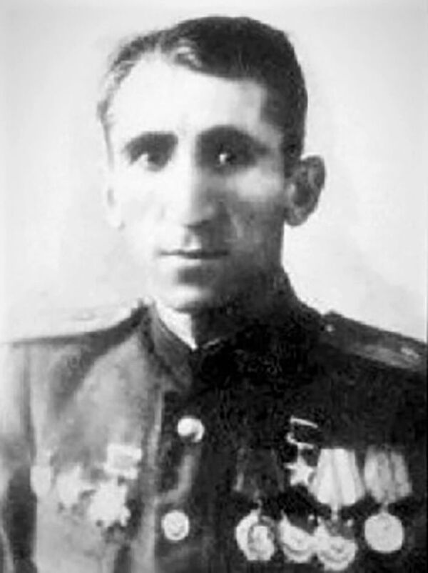 Герой Ашот Каспаров: выжил в Великой Отечественной, потерял сыновей в Карабахской войне - Sputnik Армения