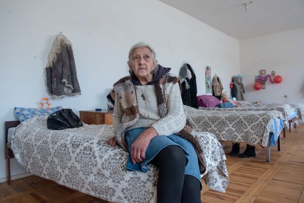 Муж выгнал из дома из-за глупой ошибки: как в Армении попадают в приют для бездомных - Sputnik Армения