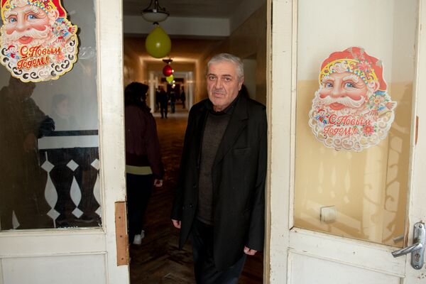 Муж выгнал из дома из-за глупой ошибки: как в Армении попадают в приют для бездомных - Sputnik Армения