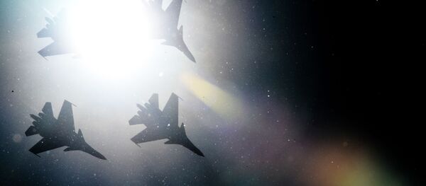 Истребители Су-30СМ пилотажной группы Русские Витязи во время празднования 80-летия Центра показа авиационной техники им. Кожедуба на аэродрома Кубинка в Московской области - Sputnik Армения